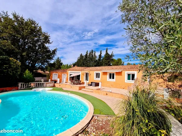Villa 5 pièces avec piscine et garage actuellement louée 
