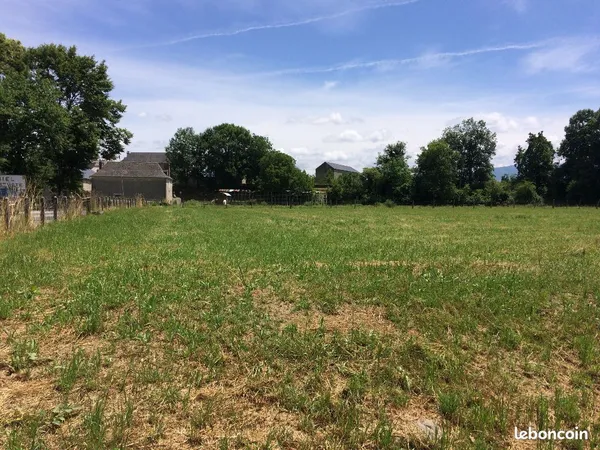 Terrain 1 920 m² Igon 