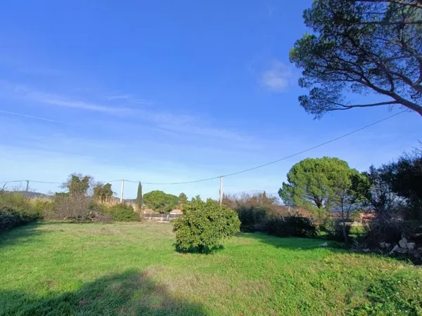 Terrain 1000 m² 