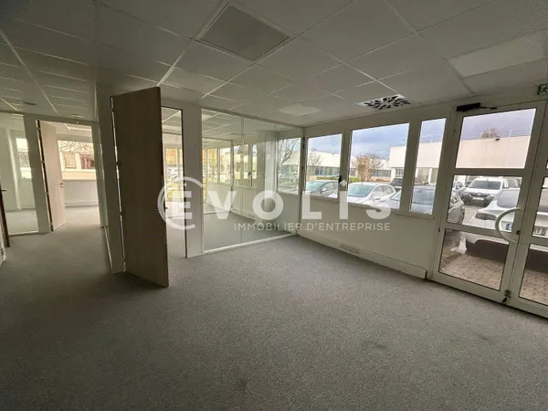 Bureaux 541 m² 