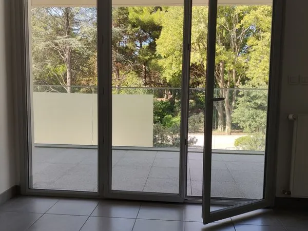 F2 Montpellier belle situation 195 000 euros 