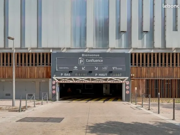 Parking - Garage Location Lyon 2e Arrondissement   190€