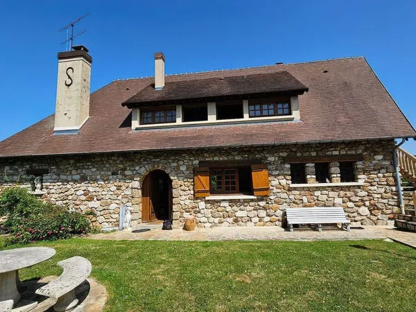 Maison 8 pièces 220 m² 