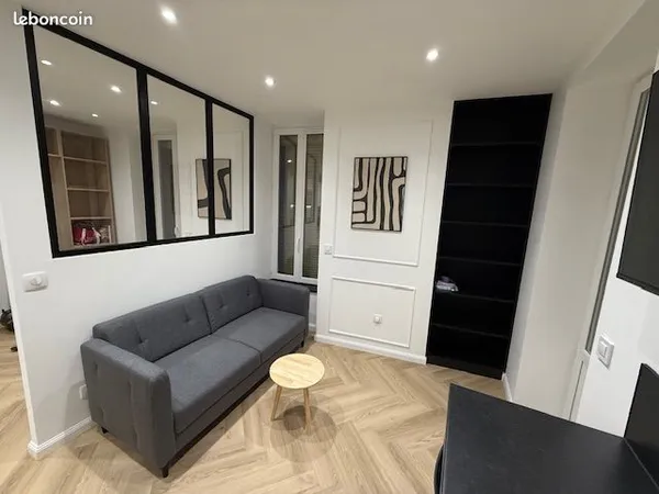 2 pieces meuble refait a neuf, tres lumineux avec balcon, au centre ville, proche de l' iut, lycees 