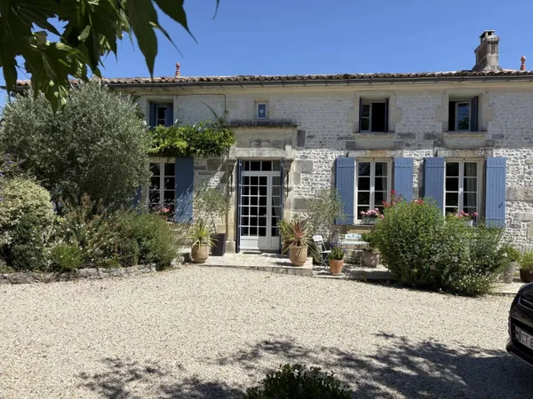 Maison 7 pièces 208 m² 