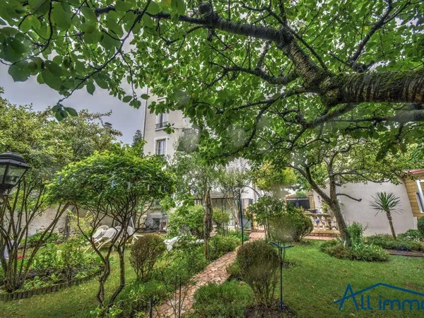 Appartement 4 pièces 102 m² 