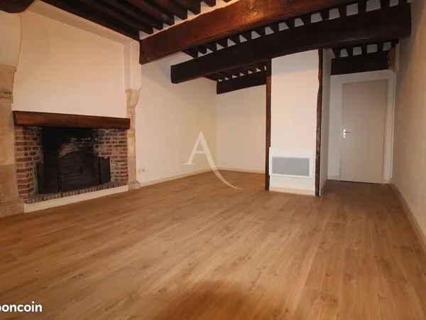 Studio 1 pièce 32 m² 