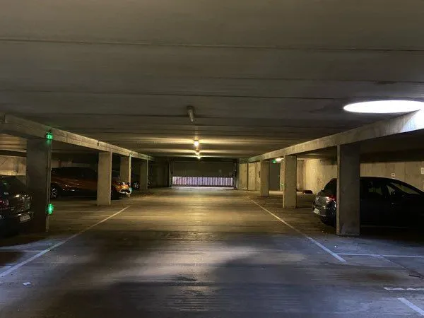 Place parking résidence sécurisé - Rue Maryse Bastié 