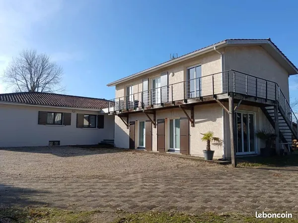 Pavillon 10 pièces 300 m² 