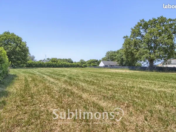 Terrain 697 m² Saint-Gildas-des-Bois 