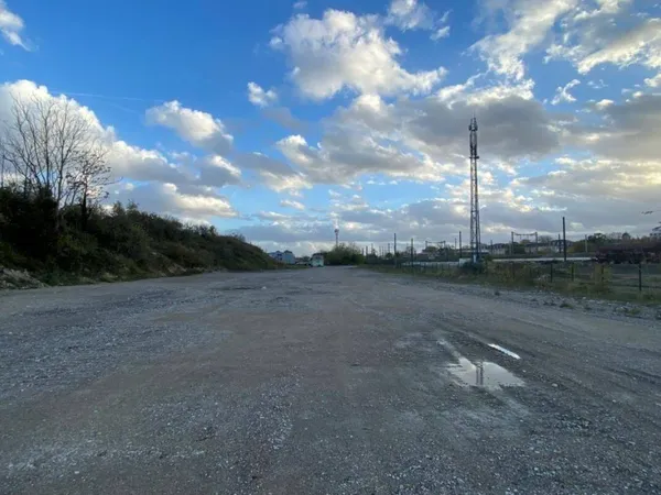 Terrain 9000 m² 
