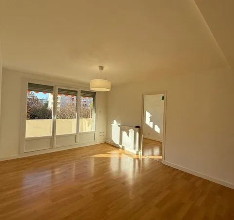 Appartement 3 pièces 55 m² 