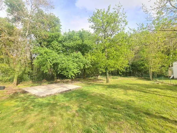 Terrain 780 m² 