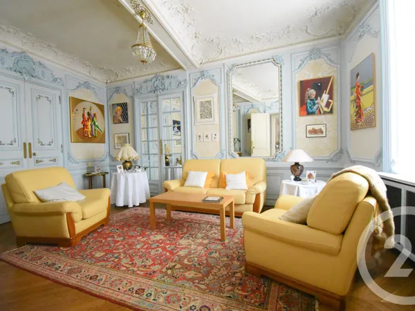 Maison 12 pièces 375 m² 