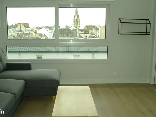 A louer Tours appartement T2 meublé hypercentre proche gare avec parking 