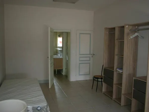 Studio 1 pièce 25 m² 