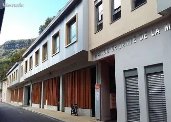 Local d'activité 16 m² 