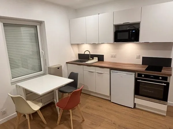 Duplex 32m² rénové - Saint-Clair/Zola (Nantes) Voie privée piétonne 