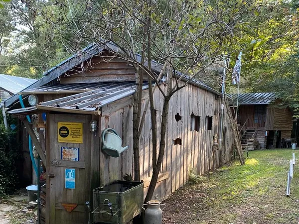 Havre de paix de 7000m2 dans un bois « Refuge LPO »« Natura 2000 » en Val de Creuse 