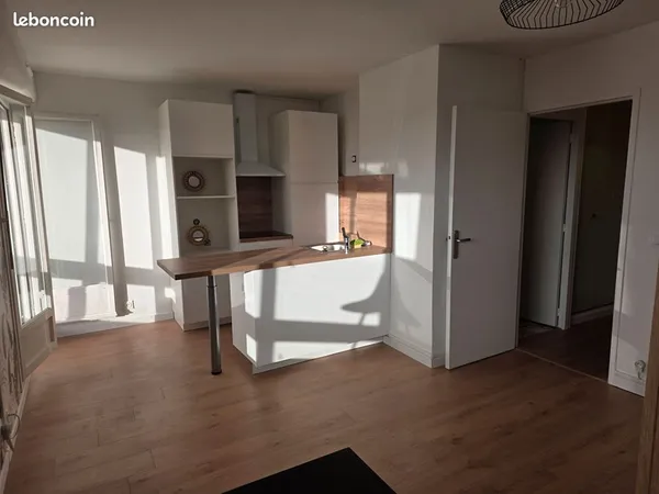 Studio 1 pièce 26 m² 