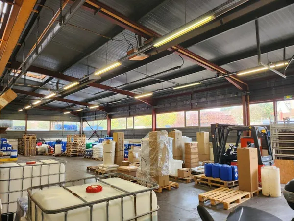 Local d'activité 522 m² 