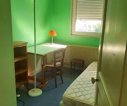 Loue chambre étudiant de 10m² chez particulier à Reims (51) centre ville 