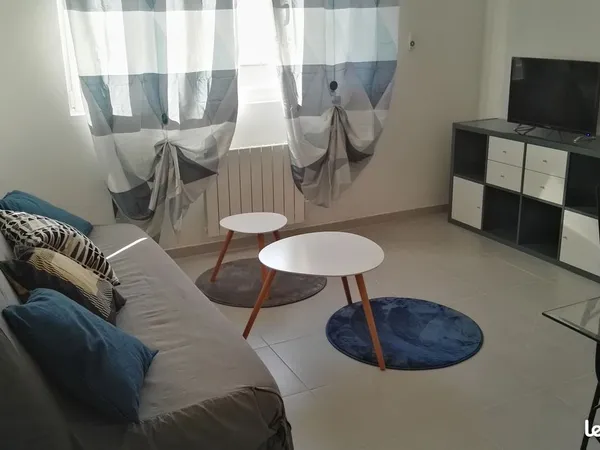 Très bel F2 meublé Caen 42m² refait et équipé à neuf 