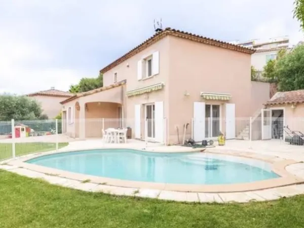 Maison 9 pièces 146 m² 