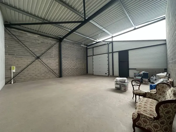 Entrepôt 264 m² 