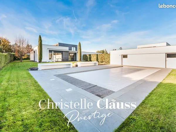Propriété 7 pièces 257 m² 