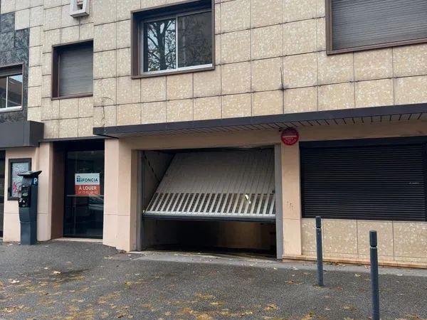 Location garage individuel valence centre 