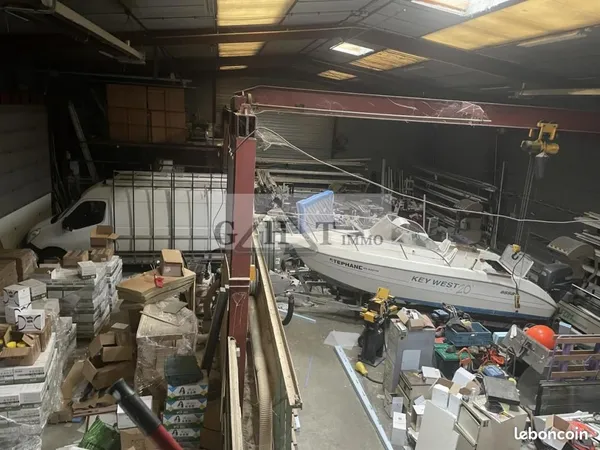Local industriel 531 m² 