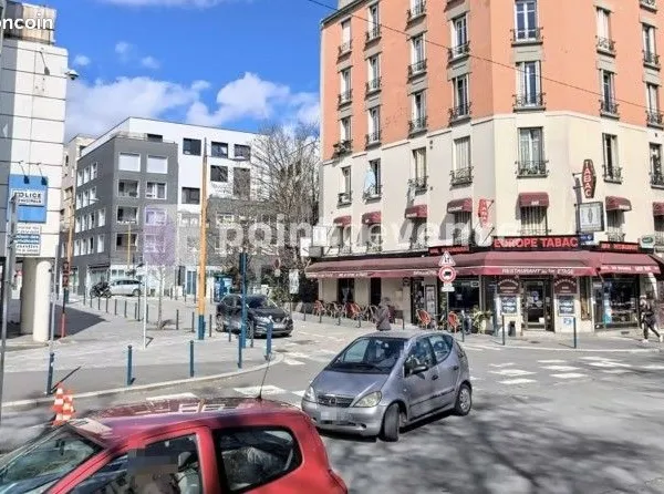Local commercial 117 m² 