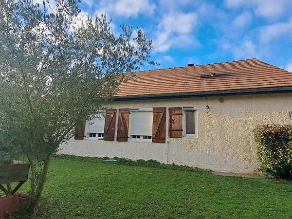 Maison de plain-pied 5 pièces 88 m² 