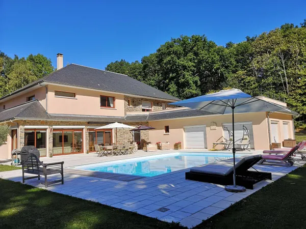 Maison 12 pièces 400 m² 