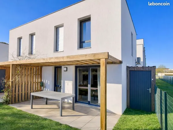 Maison T3 en duplex avec jardin - Meyzieu 