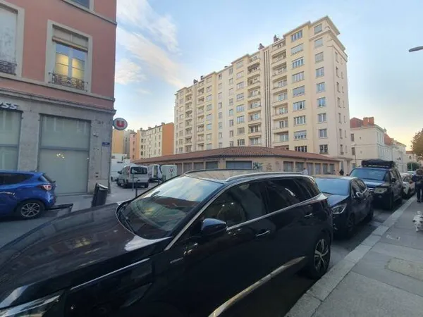 Fonds de commerce 60 m² 