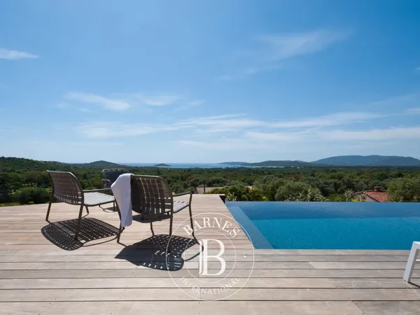 Porto Vecchio, Saint Cyprien, Villa 4 chambres, vue mer et piscine, 