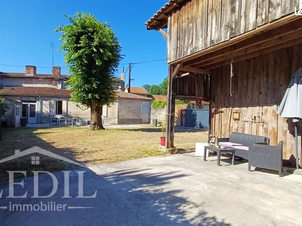 Maison de village 7 pièces 240 m² 