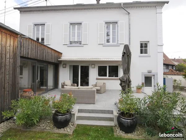 Maison 14 pièces 329 m² 
