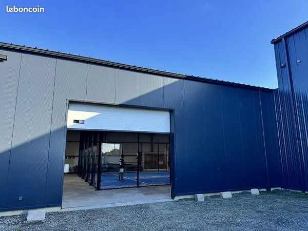 Commerce 777 m² 