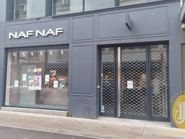 Local commercial 109 m² 