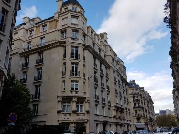 Loue studio meublé, du lundi au vendredi, Paris 15 près de la place de Breteuil 