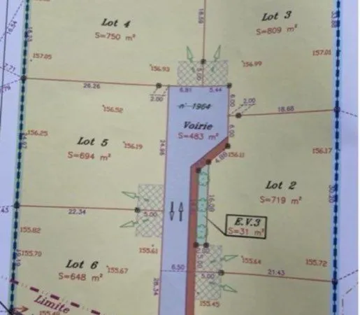Terrain constructible à Senouillac 