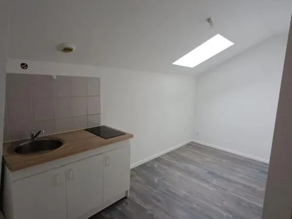 Studio 1 pièce 19 m² 
