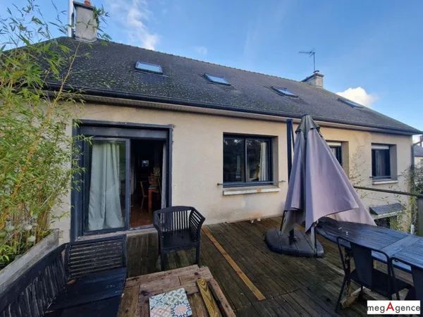 Maison avec appartement rdc - garage 40 m² - terrain 634 m² 