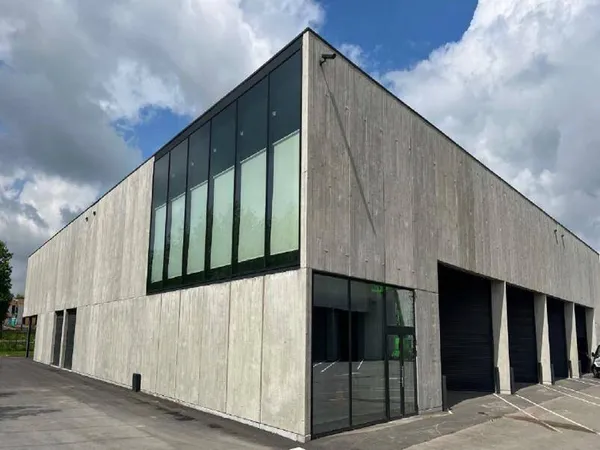 Local d'activité 650 m² 