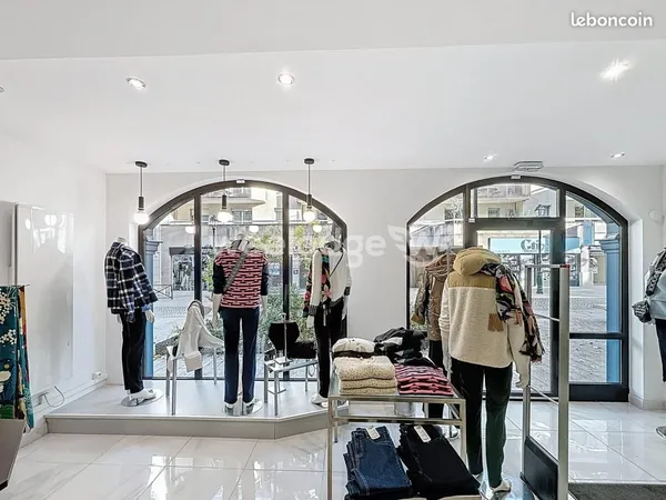 Commerce 84 m² 