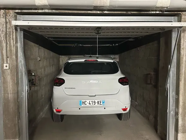 Parking 14 m² 