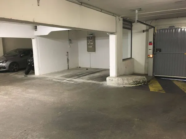 Parking 10 m² 
